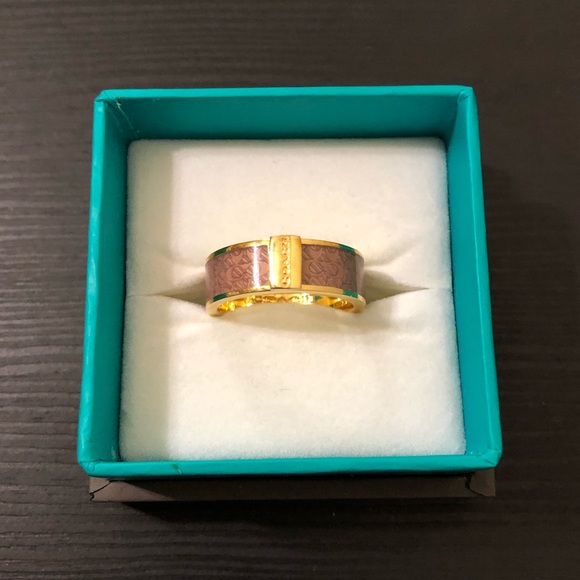 ✨ Coach ✨ Signature Logo Enamel Ring - Picture 2 of 5